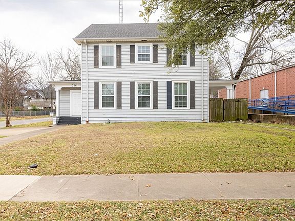 2nd image of 1301 W 2nd Ave