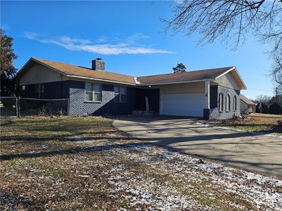 84 N Briarwood Rd, Rogers, AR, 72756