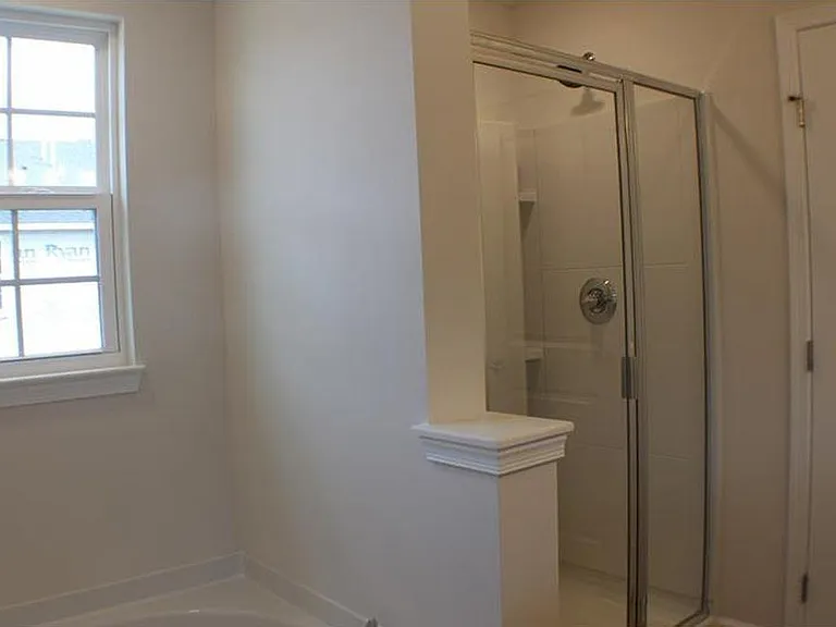 2302 Pointe View Dr — Photo 15