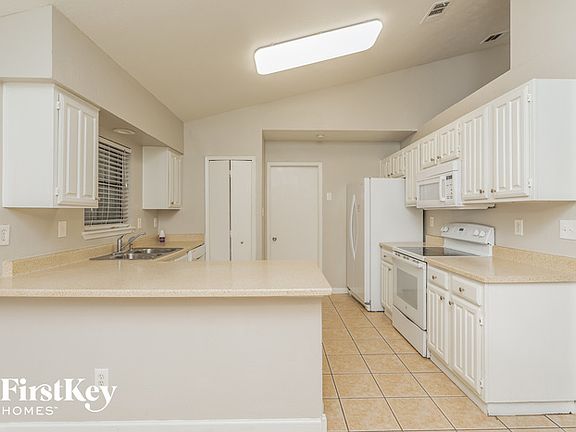 5th image of 4117 Driscoll Dr