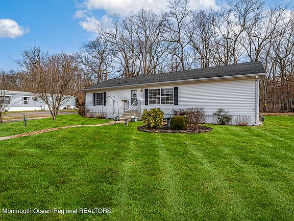 2nd image of 84 Circle Dr