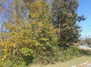 225 E Meadow Rd, Thomasville, NC 27360