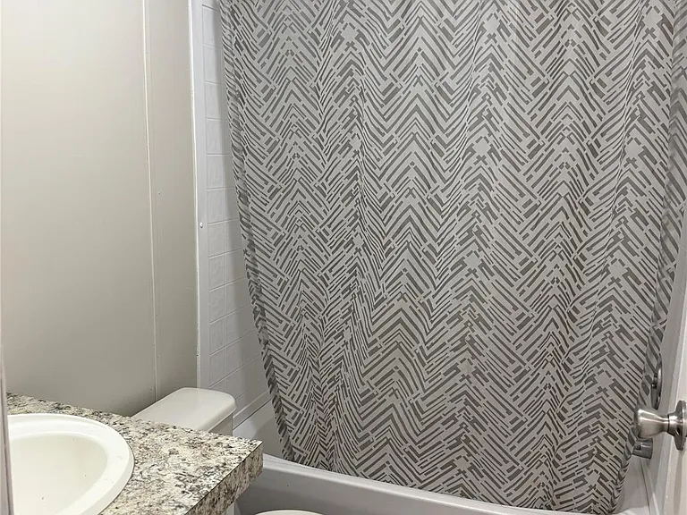 211 Antilles Dr — Photo 8