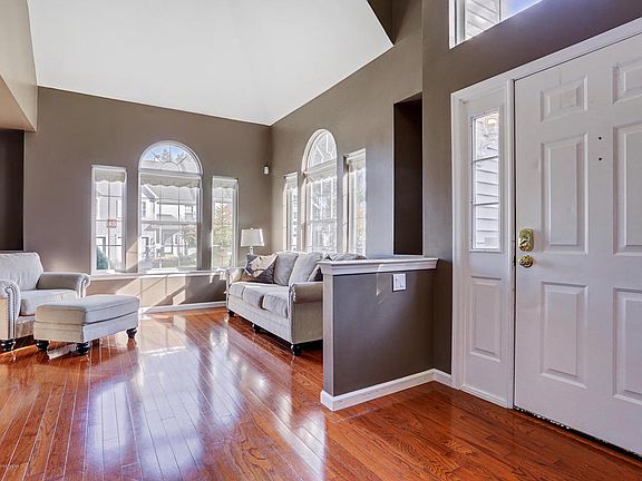 5th image of 4601 Galloping Hill Ln