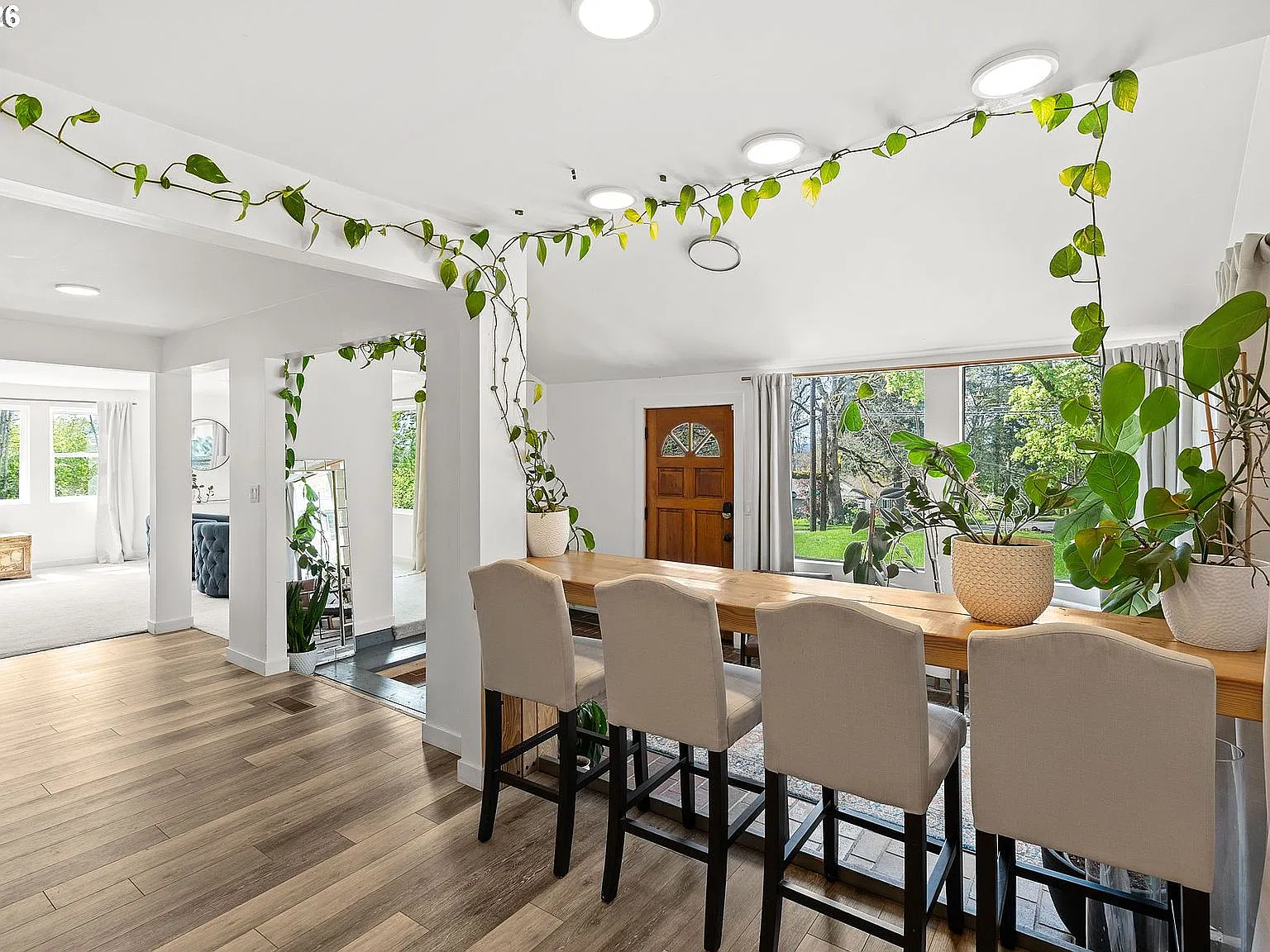 3 bed, 2674 sqft, $3,750 — Photo 3