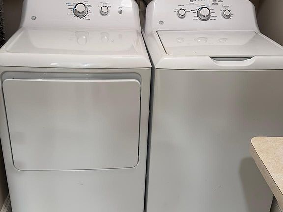3rd image of 1301 Hollow Run APT 6