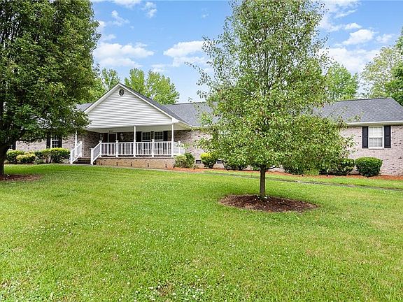 3rd image of 2707 Wilpar Dr