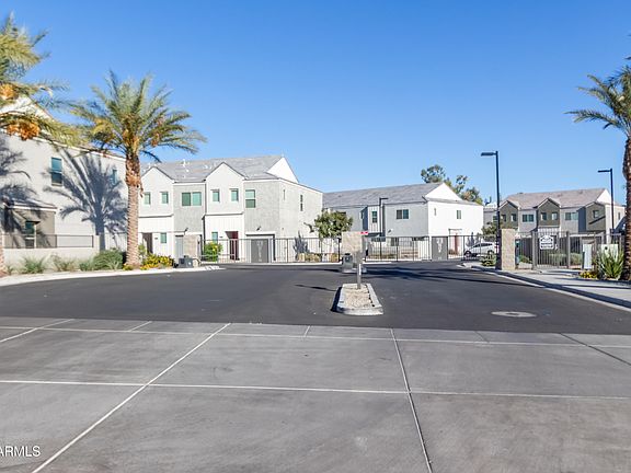 3rd image of 2260 W HARMONT Drive