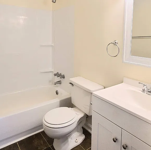 1220 Holden Dr — Photo 8