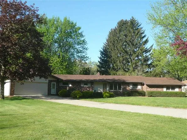 313 W Margaret Fuller Rd, Oregon, IL 61061