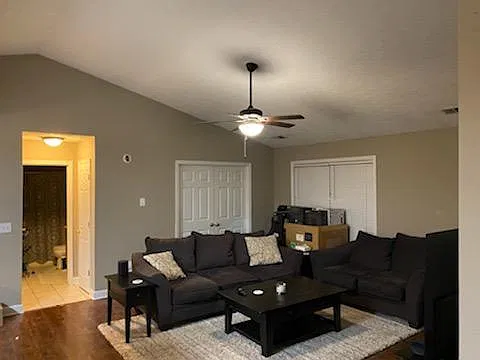 1185 Colorado Rd — Photo 2