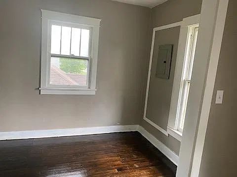 145 Illinois Street - 4 — Photo 3