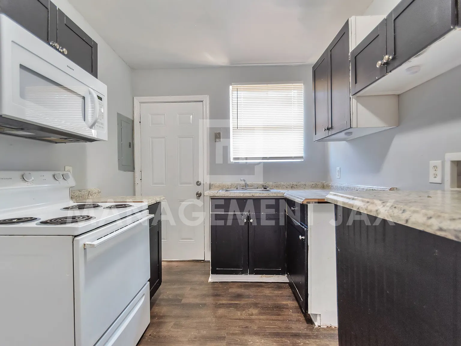 1520 West 25th Street (South Business LLC) - 1 — Photo 2