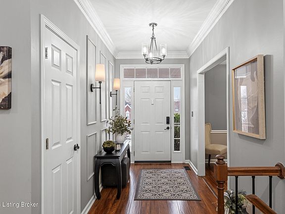 2nd image of 1310 Nightingale Ln