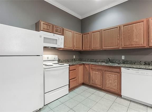 5th image of 2234 Plaza Dr