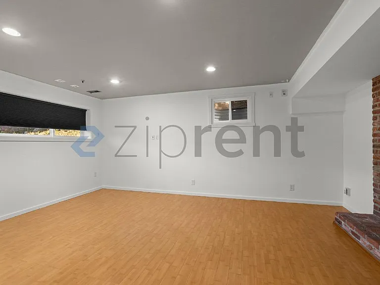 2915 Harris Pl S — Photo 18