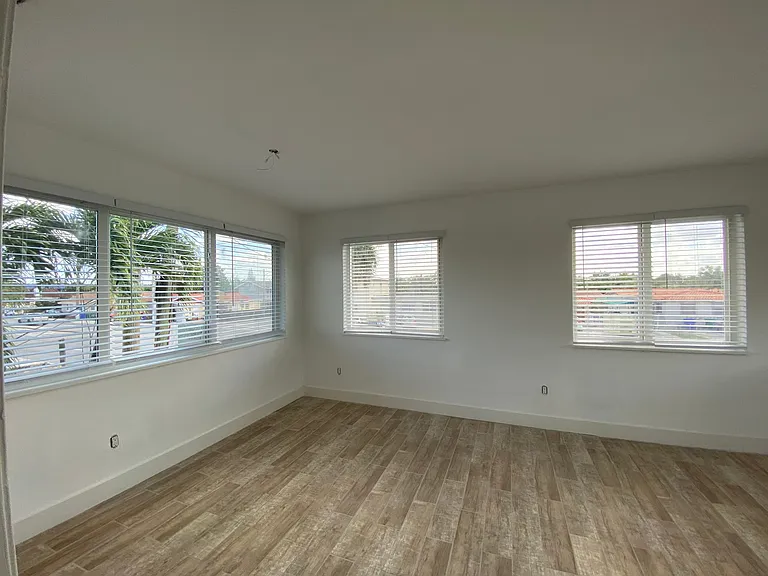 2190 SW 14th Ter — Photo 11
