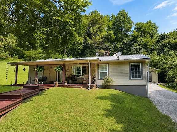 3rd image of 206 Gunter Ridge Rd