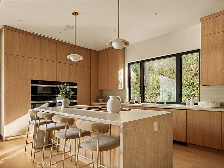 4724 Halbrent Ave — Photo 11