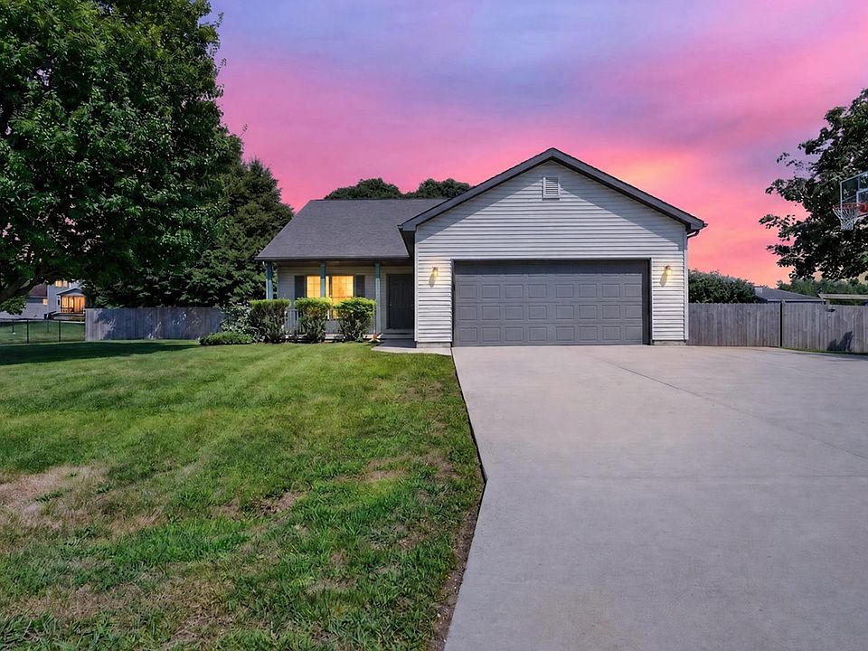 1st image of 113 S Pintail Ln
