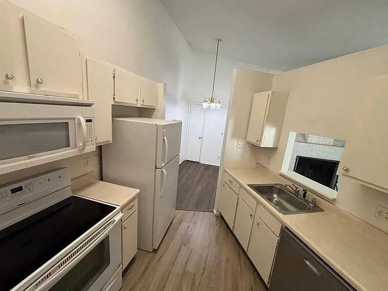 1712 N Noelle Ave — Photo 5