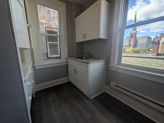 3rd image of 321 S Main St