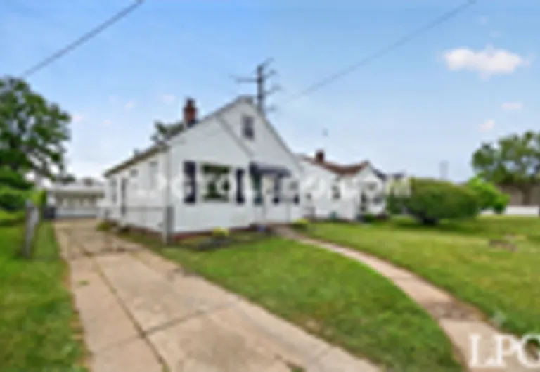 3540 Bellevue Rd — Photo 4