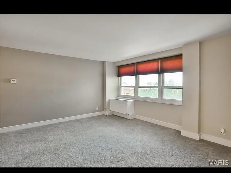 210 N 17th St #411 — Photo 9