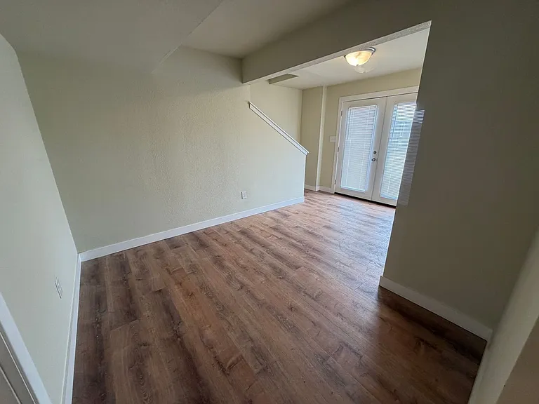 205 N West Blvd — Photo 6