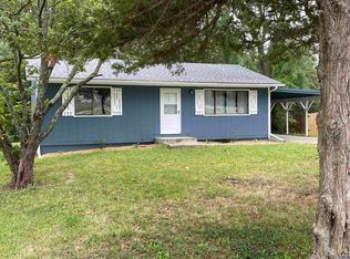 420 W 14th St, Auburn, KS 66402