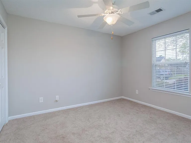 129 Crickhollow Cir — Photo 19