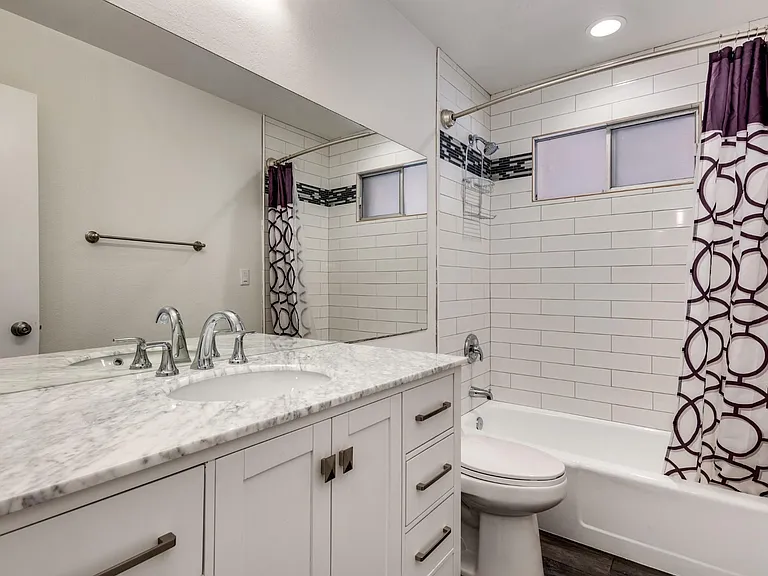 633 E Malibu Dr — Photo 7