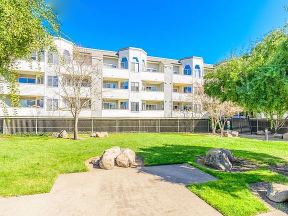 3rd image of 1599 S Novato Blvd APT 314