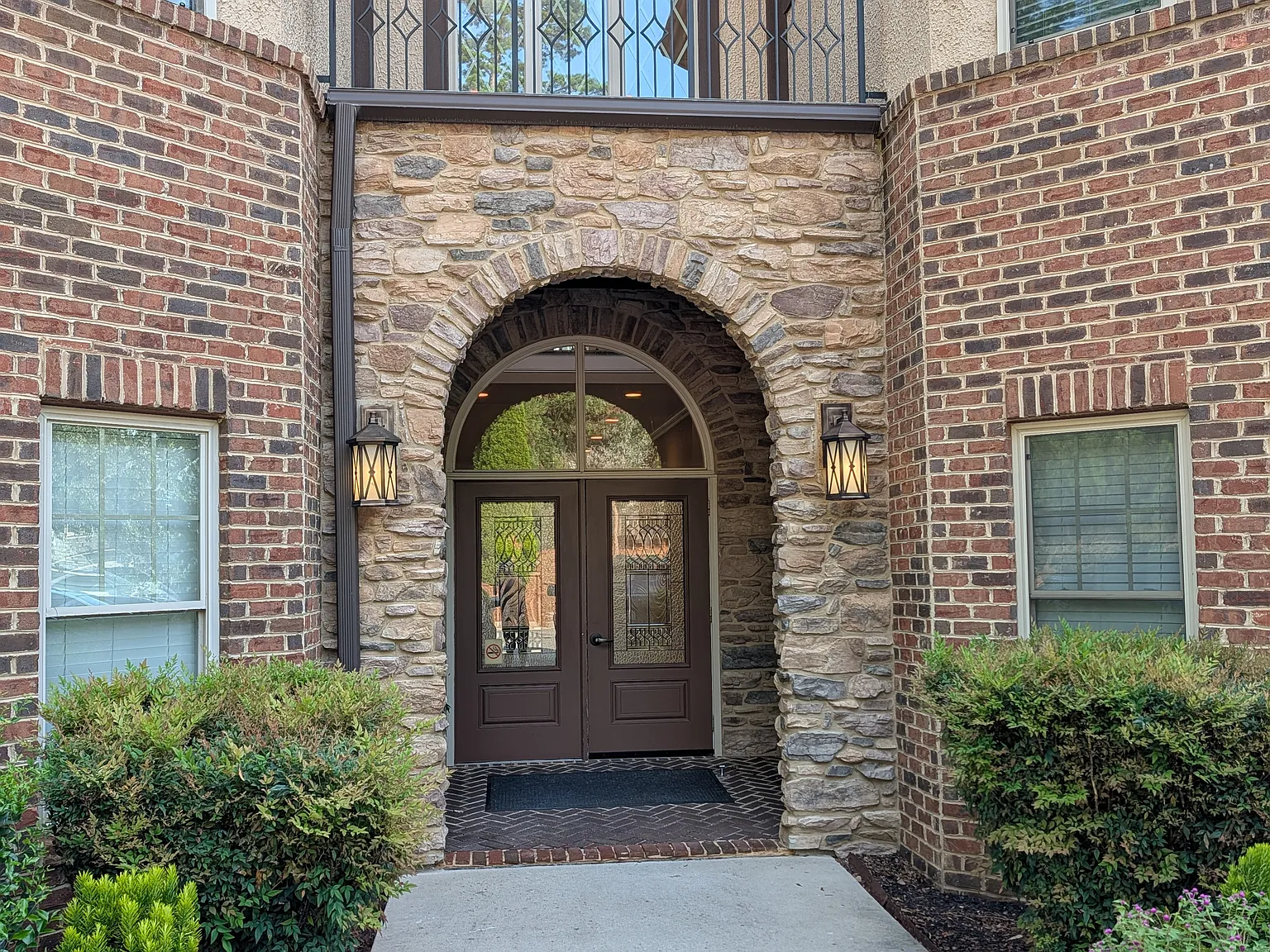 134 Sunset Cir — Photo 2