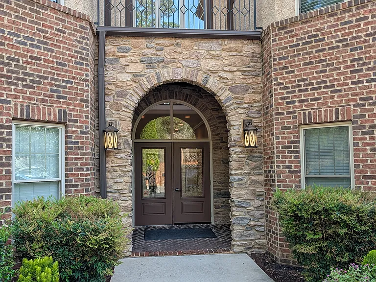 134 Sunset Cir #305 — Photo 2