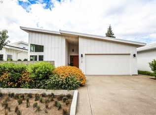 1128 Hyde Park Pl, Eugene, OR 97401