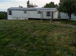 122 Lovers Ln, Follansbee, WV 26037