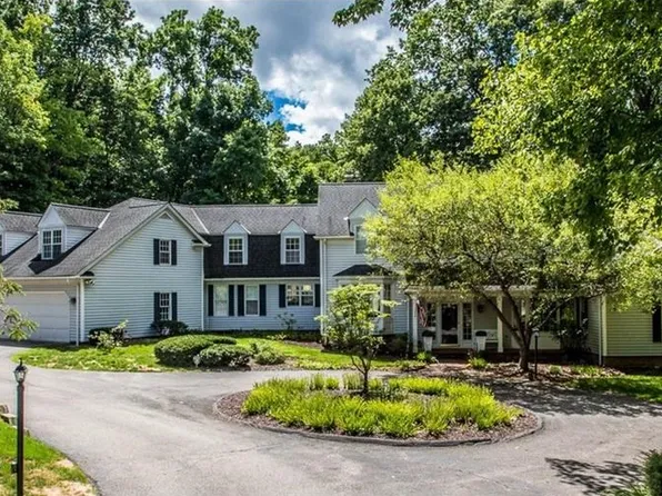 7430 Water Fall Trl, Chagrin Falls, OH 44022