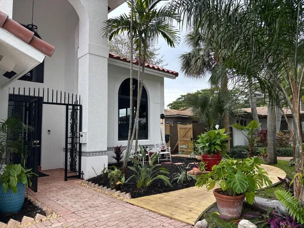 307 N Highland Dr, Hollywood, FL 33021