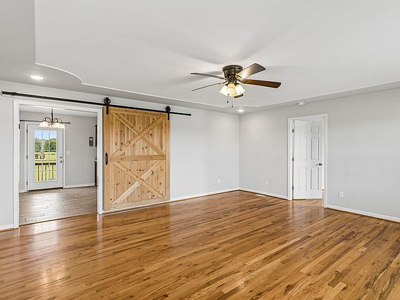 5th image of 204 Brace Rd