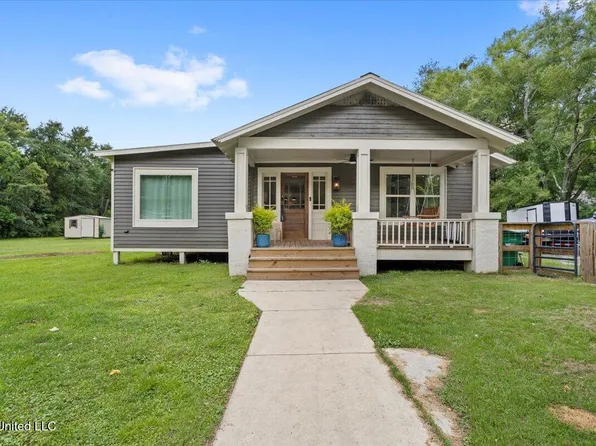 7101 Wayne Ln, Biloxi, MS 39532