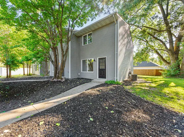 1639 Pleasant View Dr, North Mankato, MN 56003