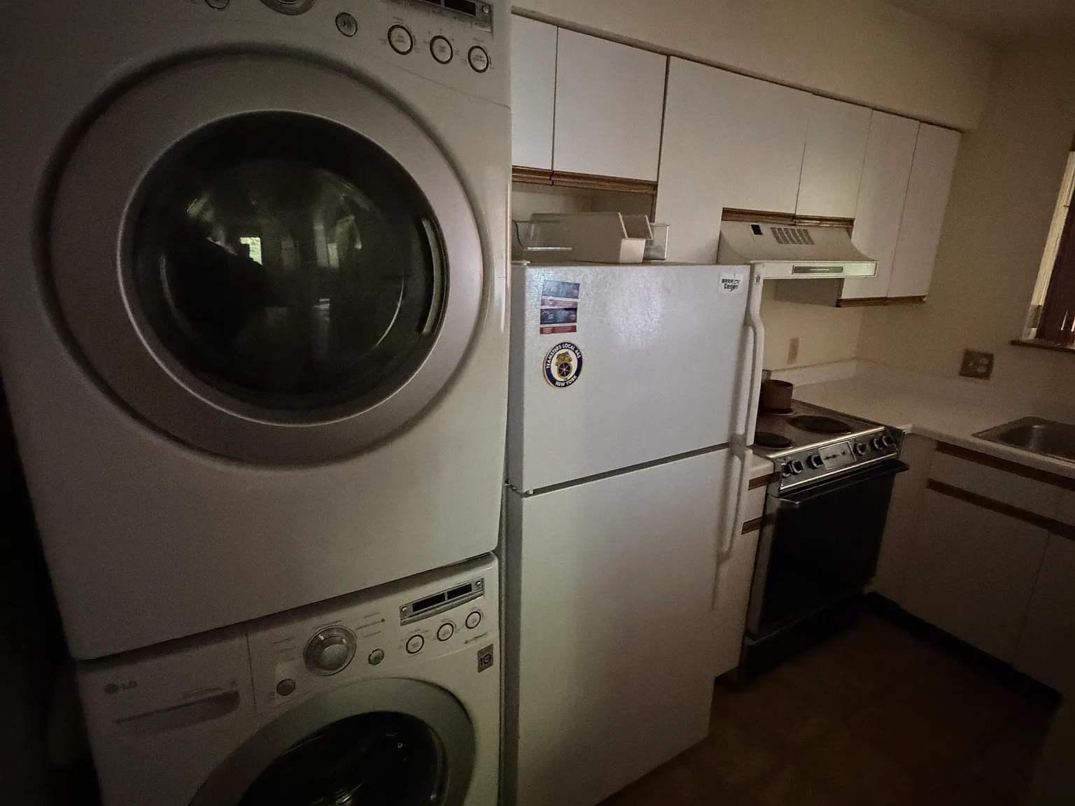 1 bed, 750 sqft, $1,200 — Photo 3
