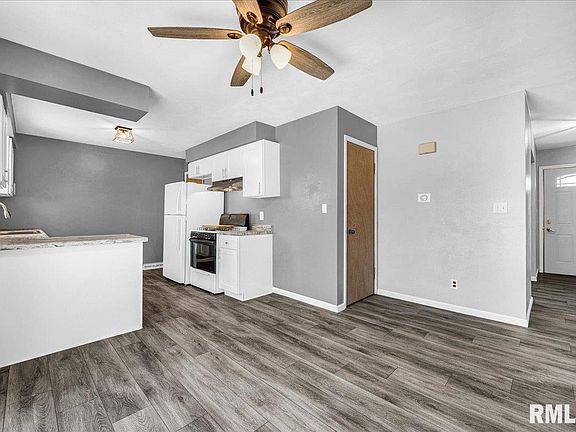 5th image of 610 N Rainbow Dr