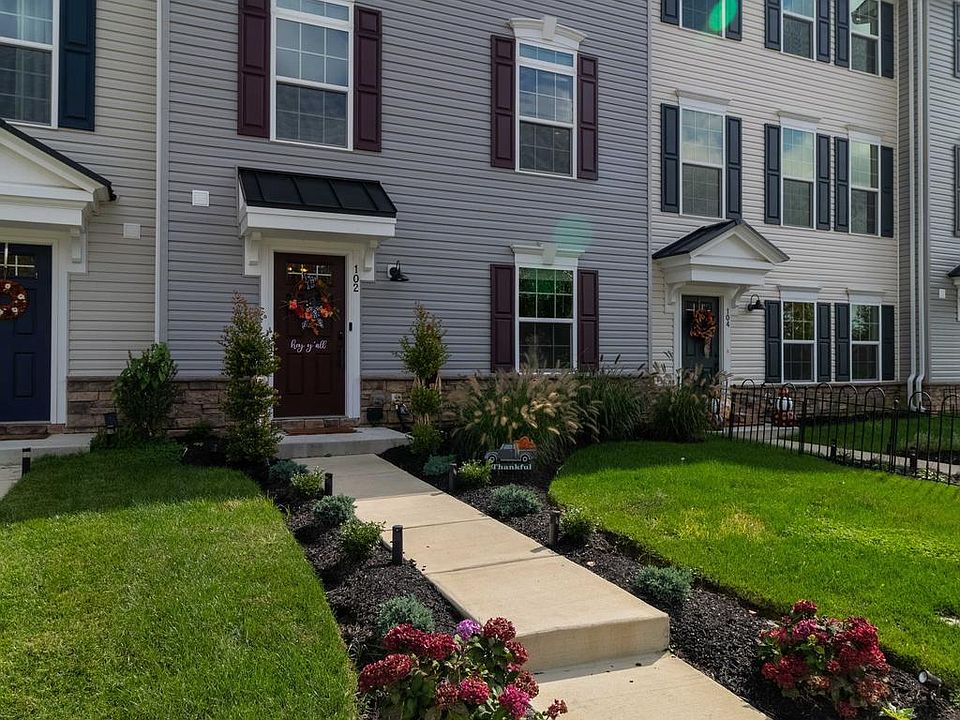1st image of 102 Merrimac Ave