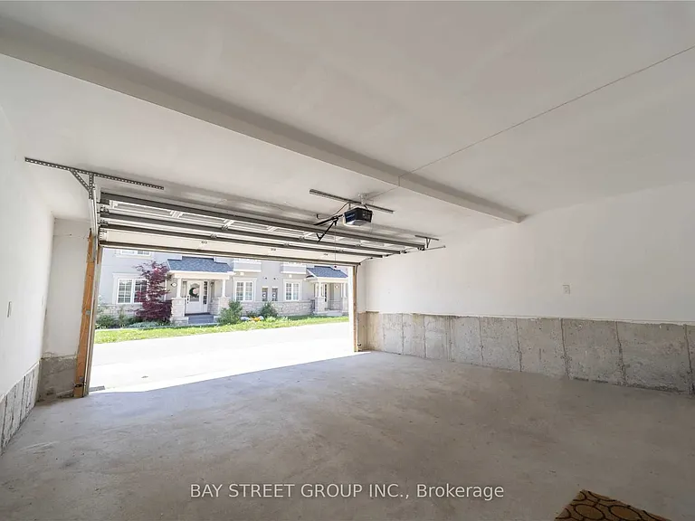 265 Ellen Davidson Dr #5 — Photo 23