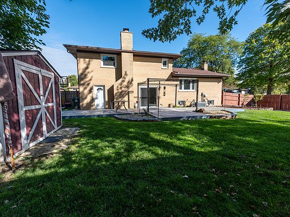 4th image of 6412 Forestview Dr