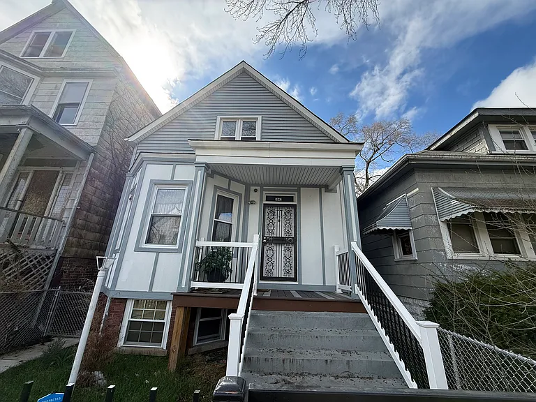 5942 S Justine St — Photo 2