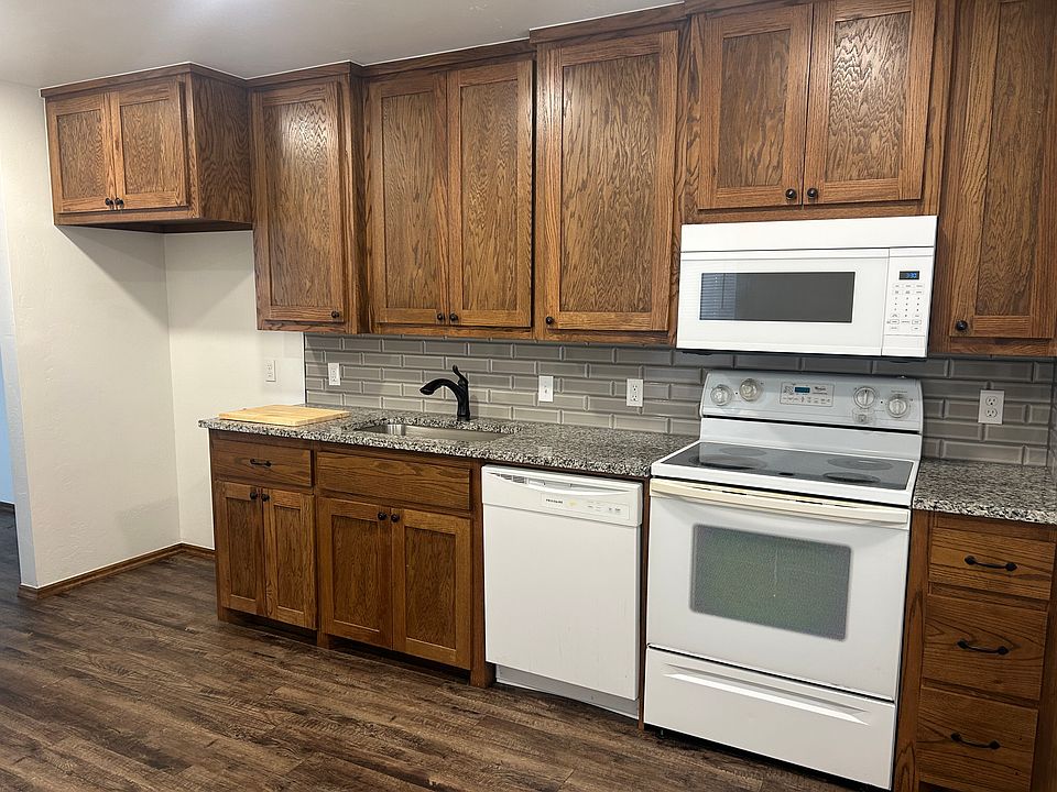 1st image of 208 S Monroe Ave