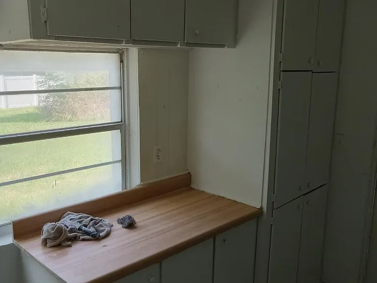 8401 Valencia Ave — Photo 6
